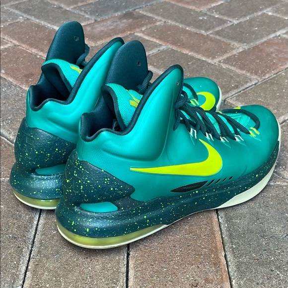 Nike KD5 ‘The Hulk’ basketball sneakers - Picture 7 of 11